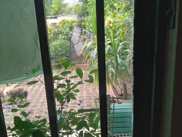 Casa de Dos Pisos en Avda Pdte Ibañez