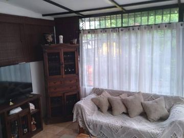 Casa de Dos Pisos en Avda Pdte Ibañez