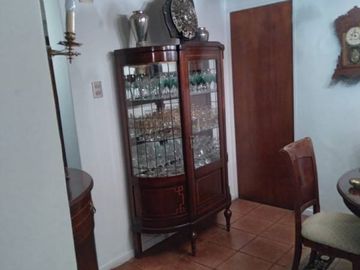 Casa de Dos Pisos en Avda Pdte Ibañez