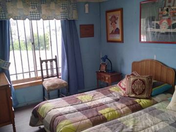 Casa de Dos Pisos en Avda Pdte Ibañez