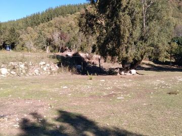Linda Parcela con casa de 400 Mts2 construìdos y Camping
