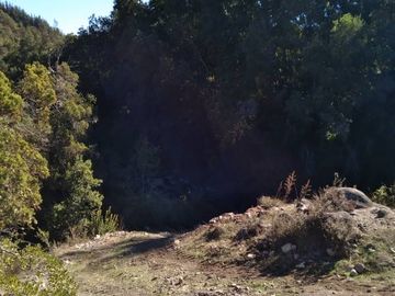 Linda Parcela con casa de 400 Mts2 construìdos y Camping