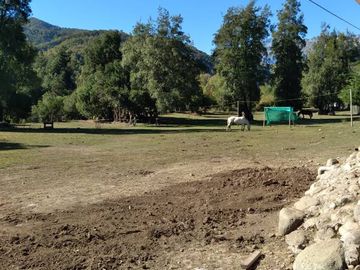 Linda Parcela con casa de 400 Mts2 construìdos y Camping