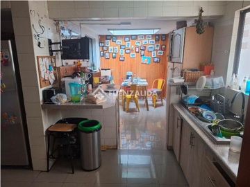 Casa en Venta en Carlos Ossandon / Veintitres de Febrero