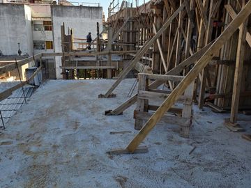 Venta Pozo 2 Amb + Terraza+2 Balcones Monte Castro