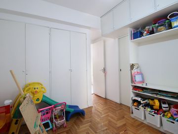 Depto.4 ambientes mas dependencia Villa Gral.Mitre