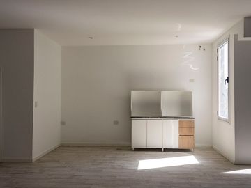 DEPARTAMENTO SHOWROOM OFICINA TIGRE NORDELTA