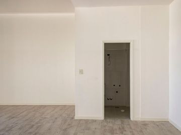 DEPARTAMENTO SHOWROOM OFICINA TIGRE NORDELTA