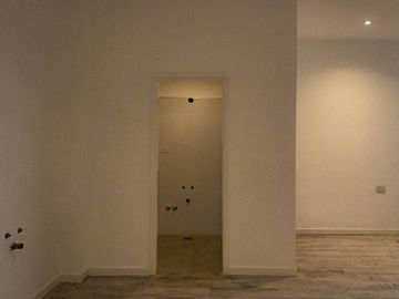 DEPARTAMENTO SHOWROOM OFICINA TIGRE NORDELTA