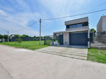 CASA EN VENTA SAN PATRICIO II LA PLATA 3 DORM