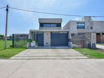 CASA EN VENTA SAN PATRICIO II LA PLATA 3 DORM