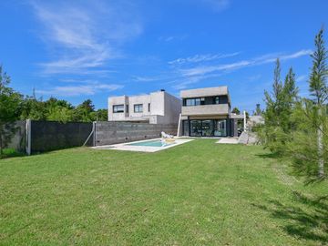 CASA EN VENTA SAN PATRICIO II LA PLATA 3 DORM