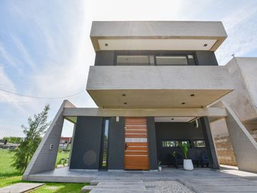 CASA EN VENTA SAN PATRICIO II LA PLATA 3 DORM