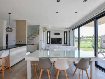 CASA EN VENTA SAN PATRICIO II LA PLATA 3 DORM
