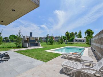 CASA EN VENTA SAN PATRICIO II LA PLATA 3 DORM