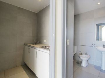 VENTA DEPTO 2 AMB COCHERA BALCON AMENITIES URQUIZA