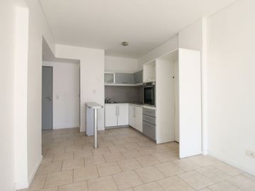 VENTA DEPTO 2 AMB COCHERA BALCON AMENITIES URQUIZA