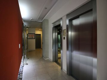 VENTA DEPTO 2 AMB COCHERA BALCON AMENITIES URQUIZA