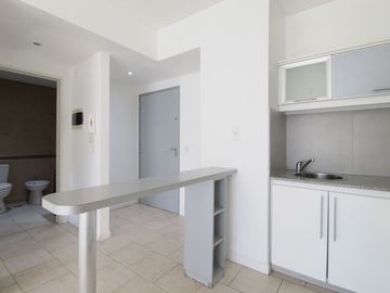 VENTA DEPTO 2 AMB COCHERA BALCON AMENITIES URQUIZA