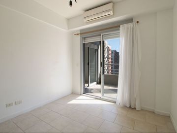 VENTA DEPTO 2 AMB COCHERA BALCON AMENITIES URQUIZA