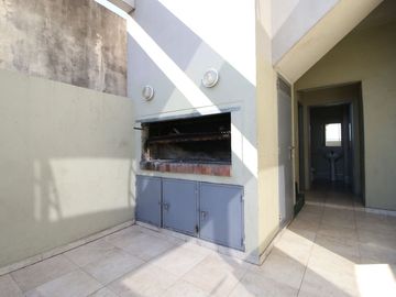 VENTA DEPTO 2 AMB COCHERA BALCON AMENITIES URQUIZA