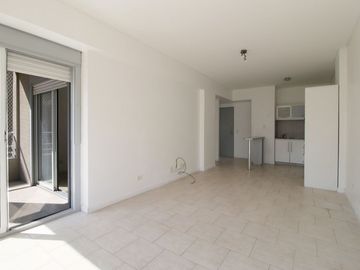 VENTA DEPTO 2 AMB COCHERA BALCON AMENITIES URQUIZA