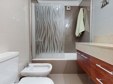 VENTA DEPTO 4 AMB CON COCHERA AVELLANEDA CENTRO