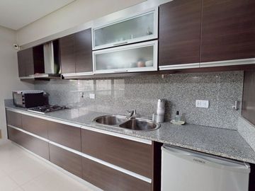 VENTA DEPTO 4 AMB CON COCHERA AVELLANEDA CENTRO