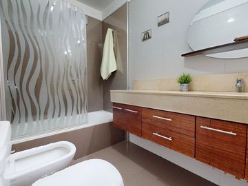 VENTA DEPTO 4 AMB CON COCHERA AVELLANEDA CENTRO
