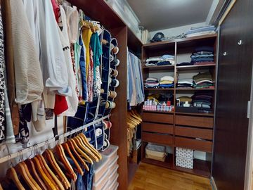 VENTA DEPTO 4 AMB CON COCHERA AVELLANEDA CENTRO