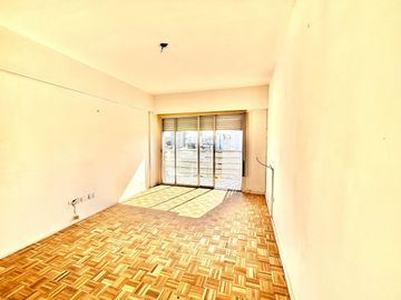 DPTO EN TORRE 3 AMB  C BALCON FINANCIACION
