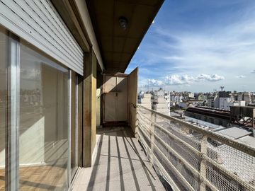 DPTO EN TORRE 3 AMB  C BALCON FINANCIACION