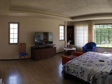 Venta Casa de campo y piscina, cerca a Guayllabamba