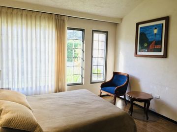 Venta Casa de campo y piscina, cerca a Guayllabamba