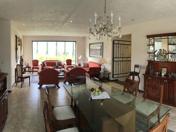 Venta Casa de campo y piscina, cerca a Guayllabamba