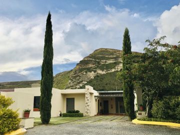 Venta Casa de campo y piscina, cerca a Guayllabamba