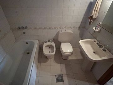 Casa en venta de 3 dormitorios c/ cochera en Villa Mitre