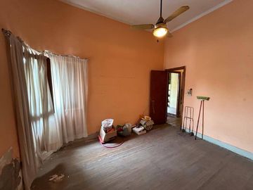 Casa en venta de 3 dormitorios c/ cochera en Villa Mitre