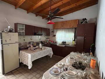 Casa en venta de 3 dormitorios c/ cochera en Villa Mitre