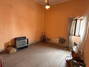 Casa en venta de 3 dormitorios c/ cochera en Villa Mitre