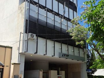 VENDO EDIFICIO CÉNTRICO USOS MÚLTIPLES SAN RAFAEL