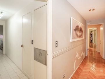 Venta departamento tipo piso cochera fija Seg 24 h