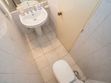 Venta departamento tipo piso cochera fija Seg 24 h
