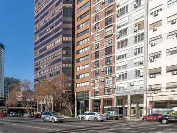 Venta departamento tipo piso cochera fija Seg 24 h