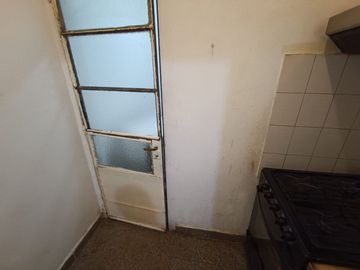 VENTA DEPART. 3AMBs. 1° PISO X ESCALERA. CABALLITO