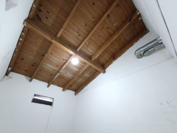 VENTA DEPART. 3AMBs. 1° PISO X ESCALERA. CABALLITO