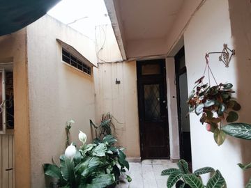 VENTA DEPART. 3AMBs. 1° PISO X ESCALERA. CABALLITO