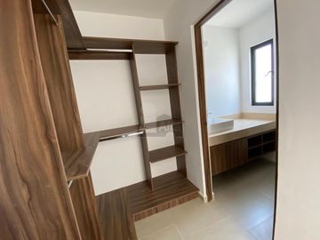Casa en condominio en venta en Hacienda de Bravo, San Luis Potosí, San Luis Potosí