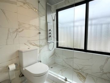 Departamento en Venta en El Golf Isidora Goyenechea | Departamento venta 2D3B todo remodelado Gran vista y ubicacion privilegiada | Las Condes