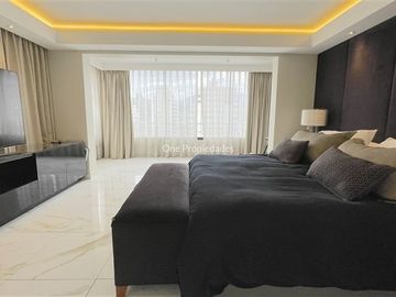 Departamento en Venta en El Golf Isidora Goyenechea | Departamento venta 2D3B todo remodelado Gran vista y ubicacion privilegiada | Las Condes